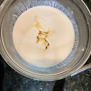 Whisked yogurt with honey